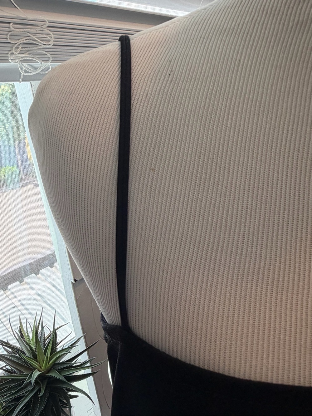 Pleated tennis dress - Picture 3 of 9